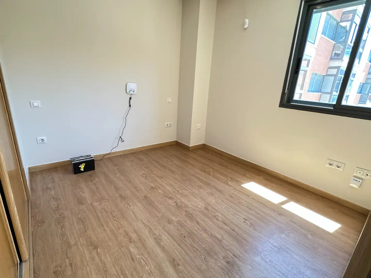 Bedroom of Flat for rent in Madrid  with Air Conditioner, Heating and Storage room