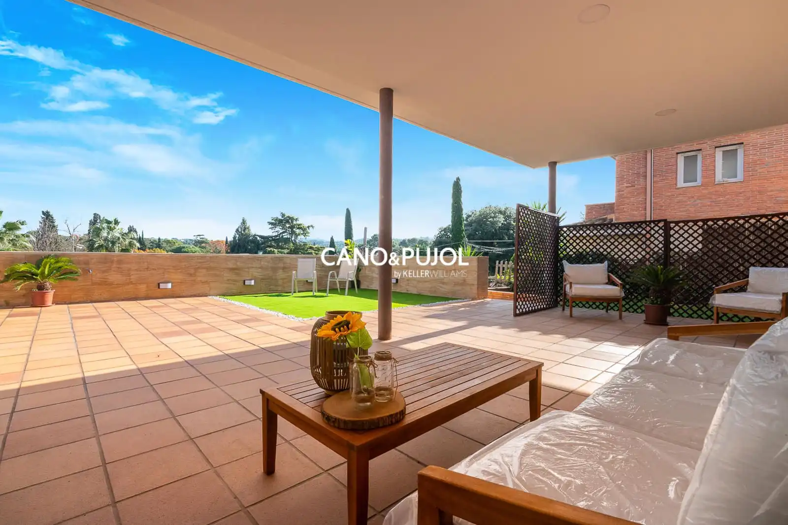 Terrace of Houses for sale in Sant Cugat del Vallès  with Air Conditioner, Terrace and Swimming Pool