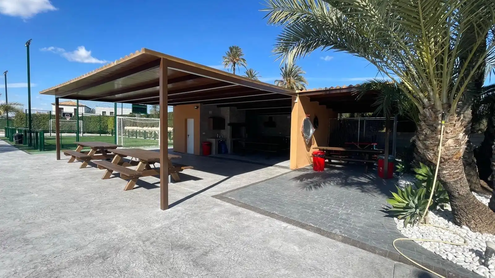 Terrasse von Haus oder Chalet zur Miete in Elche / Elx mit Klimaanlage, Heizung und Privatgarten