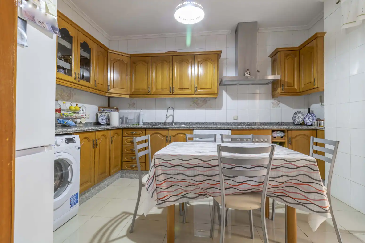 Cuina de Casa o xalet en venda en Gines amb Aire condicionat, Terrassa i Traster