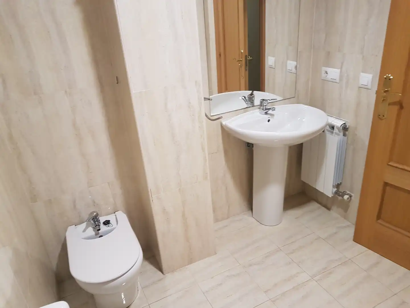 Bany de Planta baixa en venda en  Logroño amb Calefacció, Jardí privat i Parquet