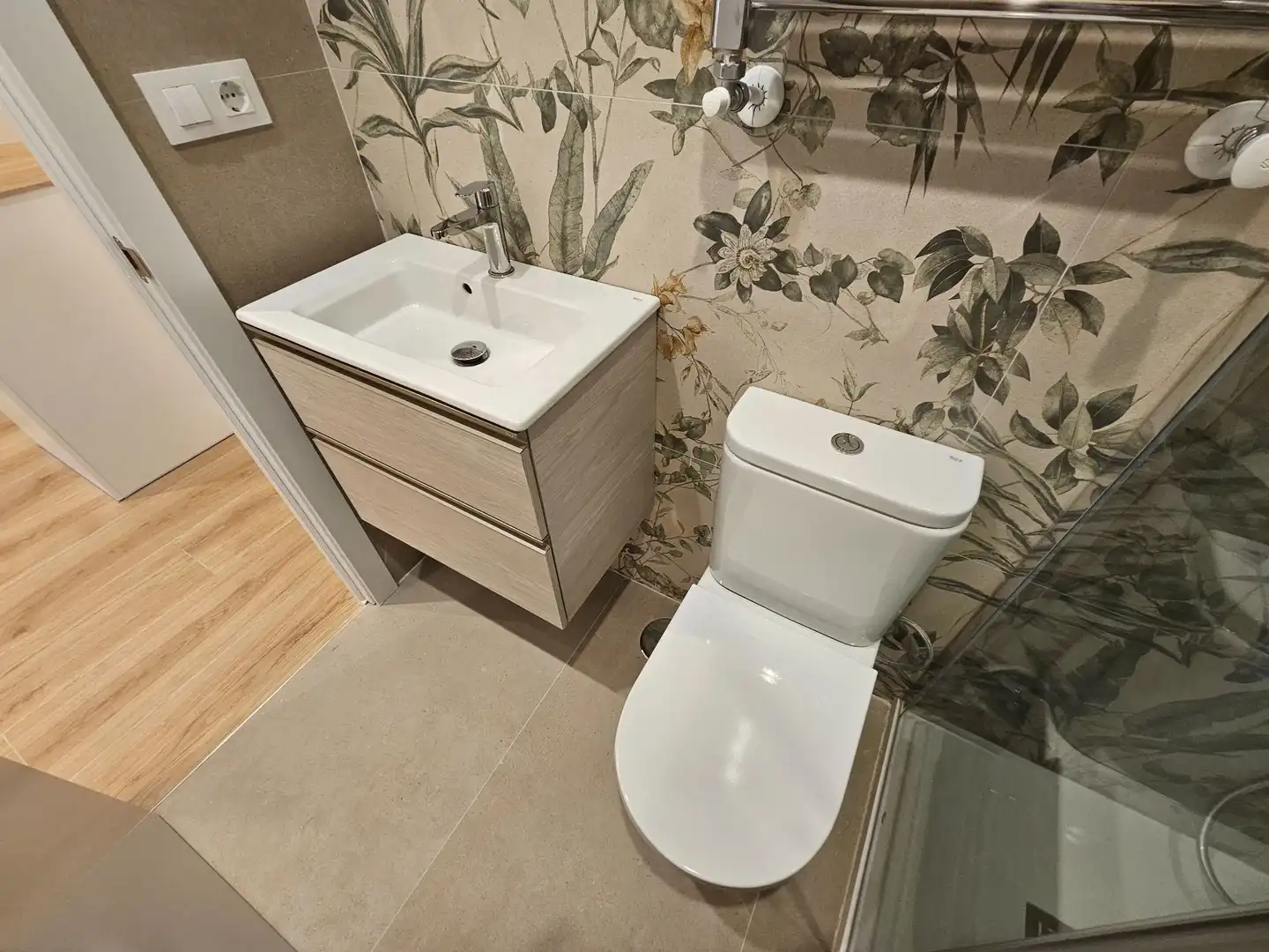 Baño de Piso de alquiler en Madrid con Aire acondicionado y Calefacción