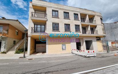 Vista exterior de Pis en venda en As Neves   amb Calefacció, Traster i Forn