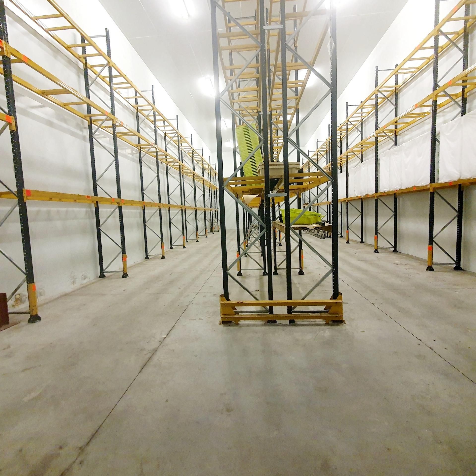 Nau industrial de lloguer en Zaratamo
