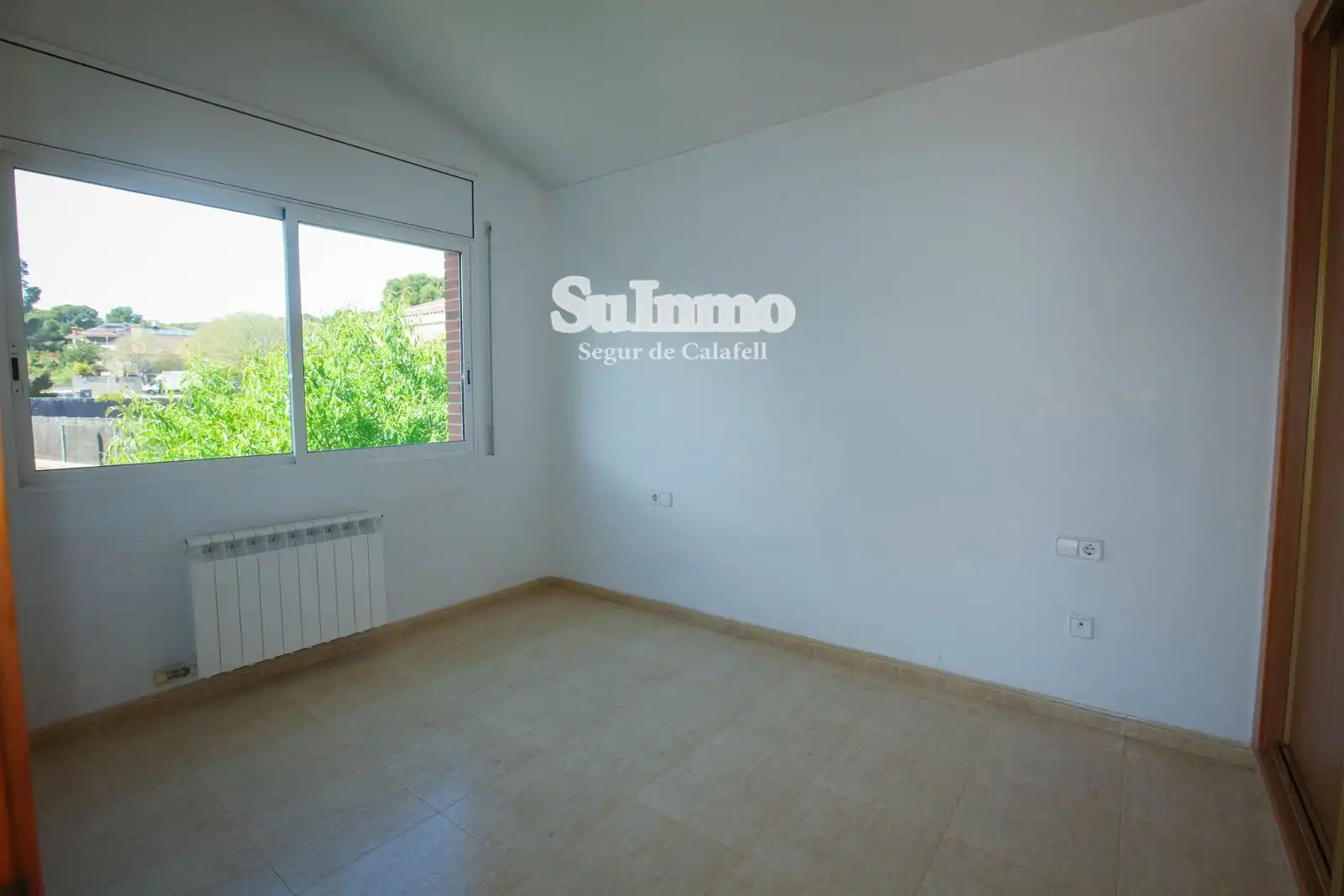 Schlafzimmer von Haus oder Chalet zum Verkauf in Calafell mit Heizung, Terrasse und Alarm