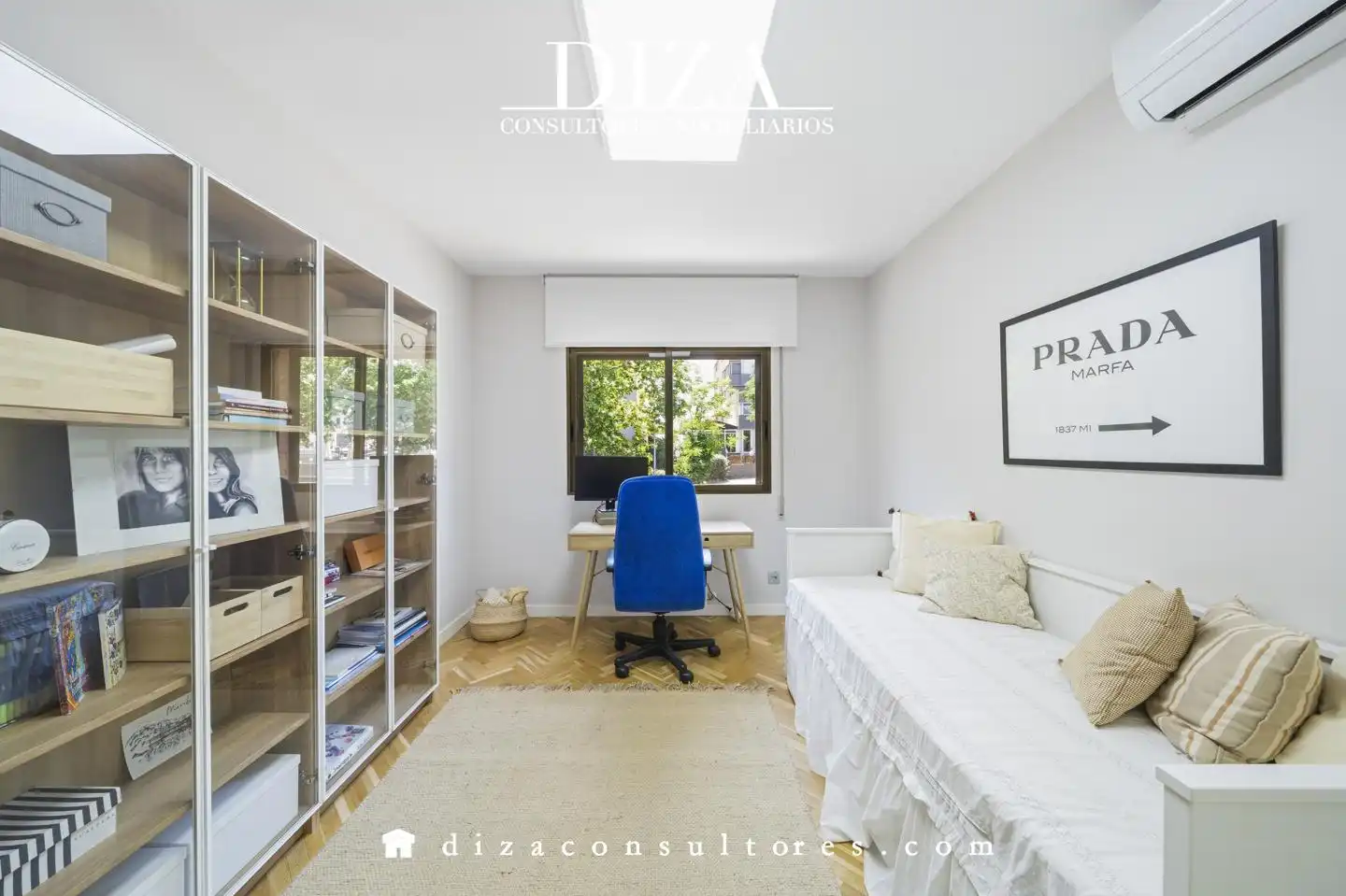 Bedroom of Houses for sale in Madrid  with Air Conditioner, Heating and Terrace