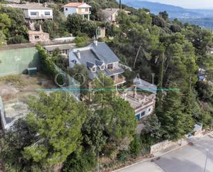 Vista exterior de Casa o xalet de lloguer en Caldes de Montbui amb Jardí privat, Terrassa i Traster