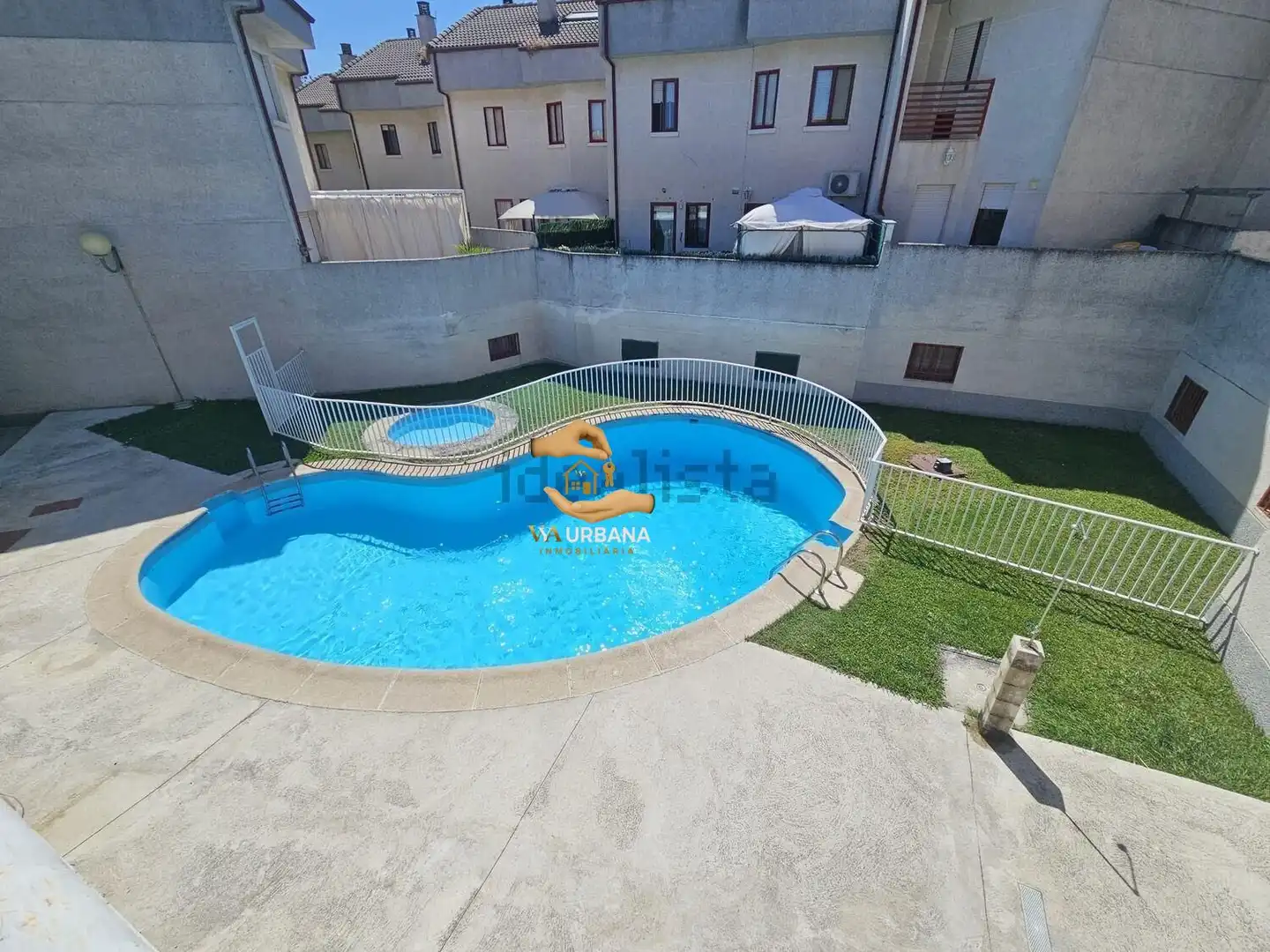 Swimming pool of Flat for sale in Villares de la Reina  with Heating, Terrace and Furnished