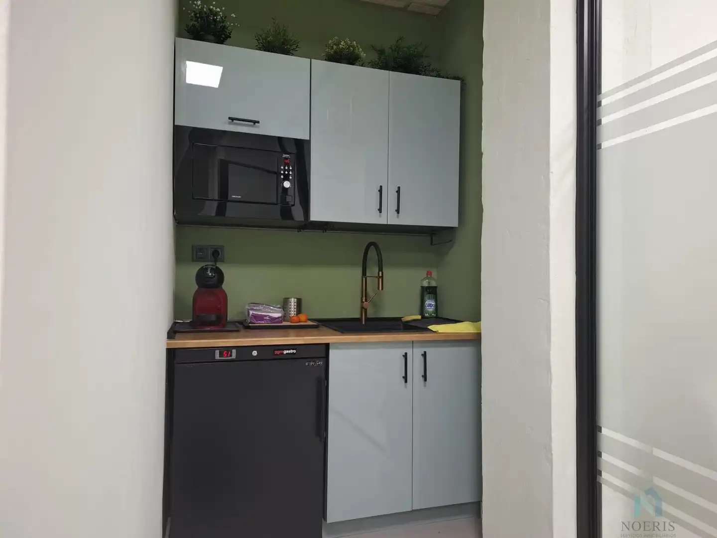 Cocina de Oficina de alquiler en Sedaví con Aire acondicionado y Amueblado