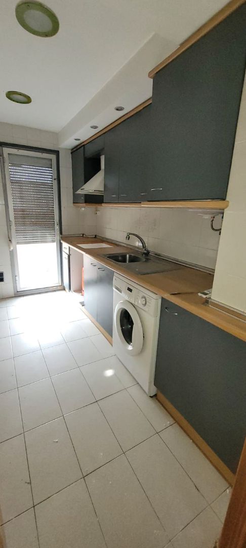 Cuina de Pis en venda en  Zaragoza Capital amb Aire condicionat, Parquet i Balcó