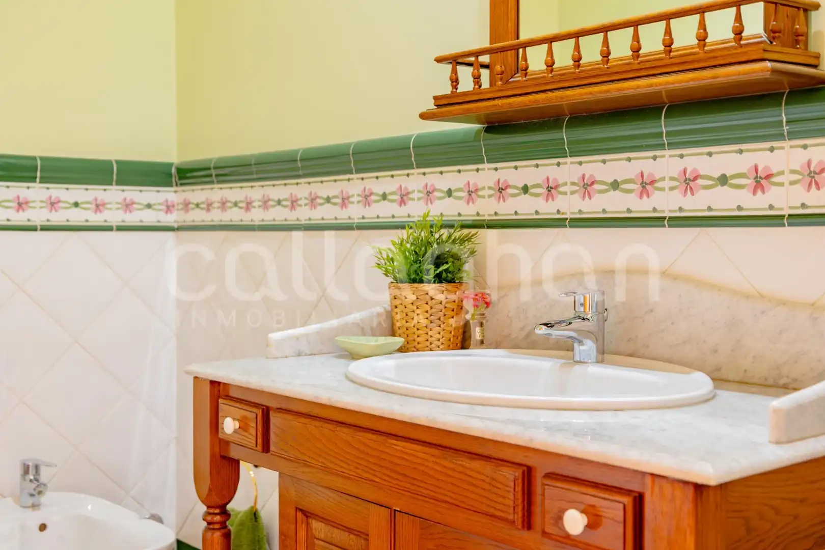 Bathroom of Houses for sale in Godella  with Air Conditioner, Heating and Private garden