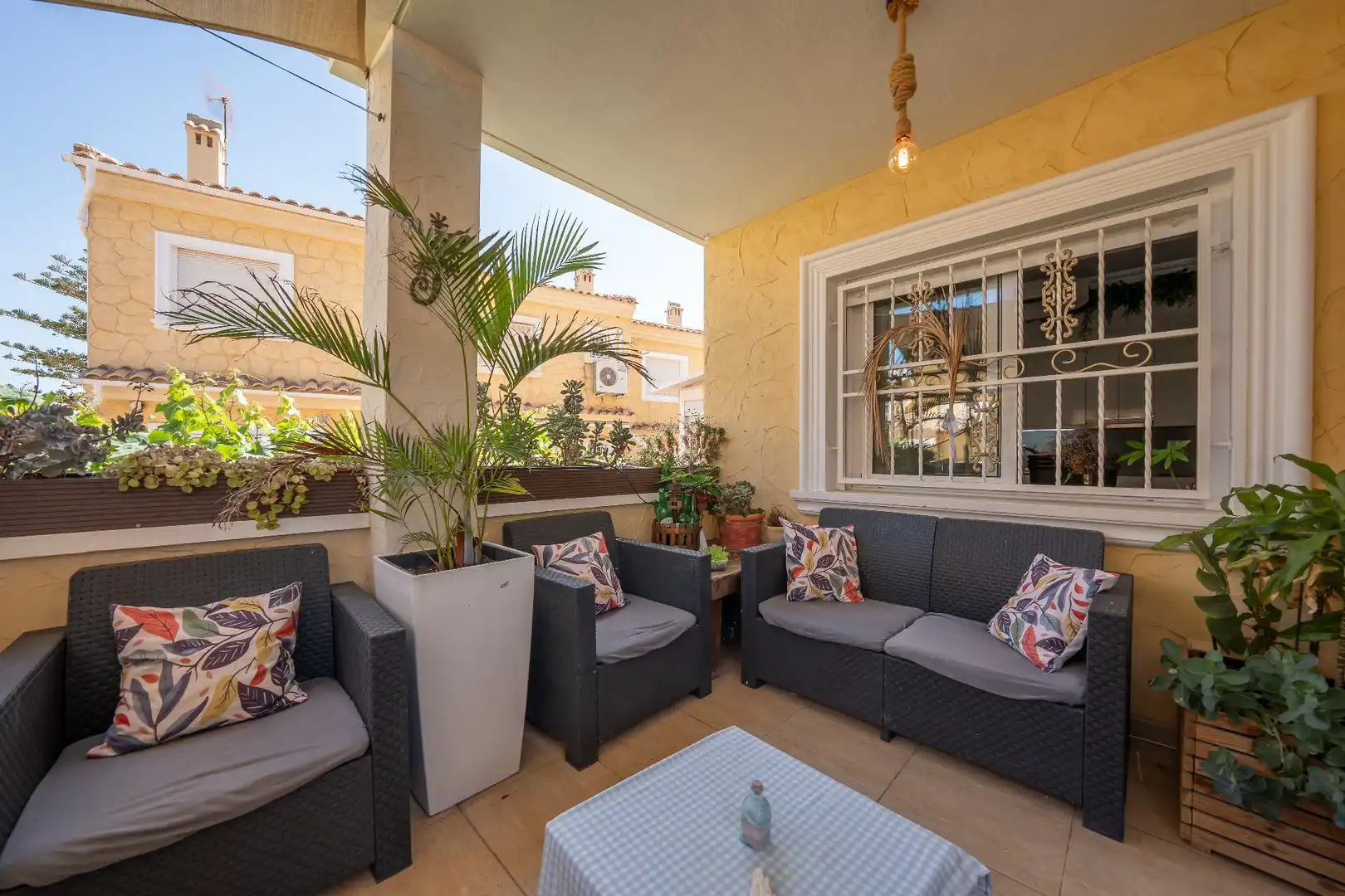 Terrassa de Casa adosada en venda en Torrevieja amb Piscina comunitària