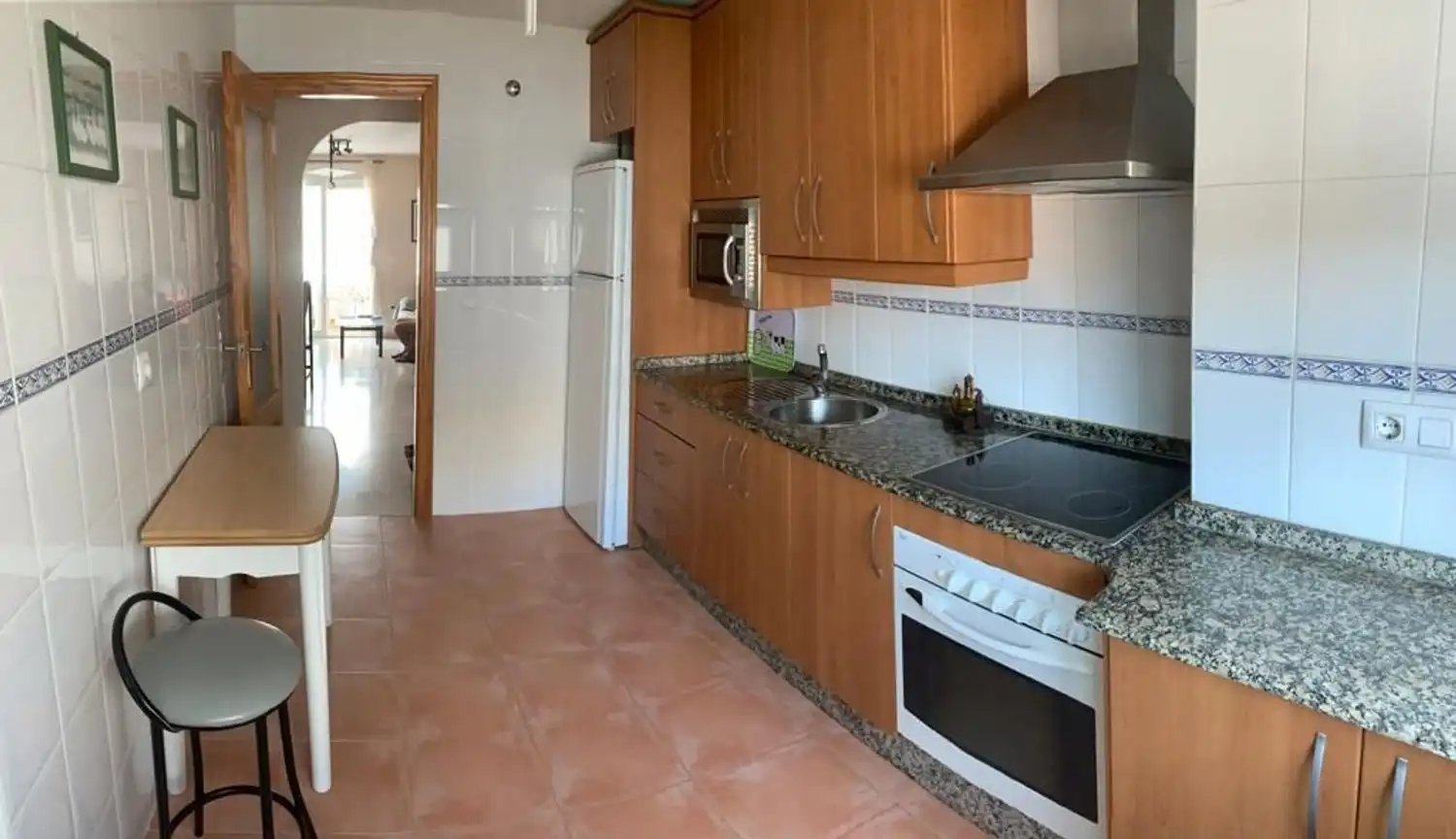 Küche von Wohnung zum Verkauf in Garrucha mit Klimaanlage, Terrasse und Schwimmbad