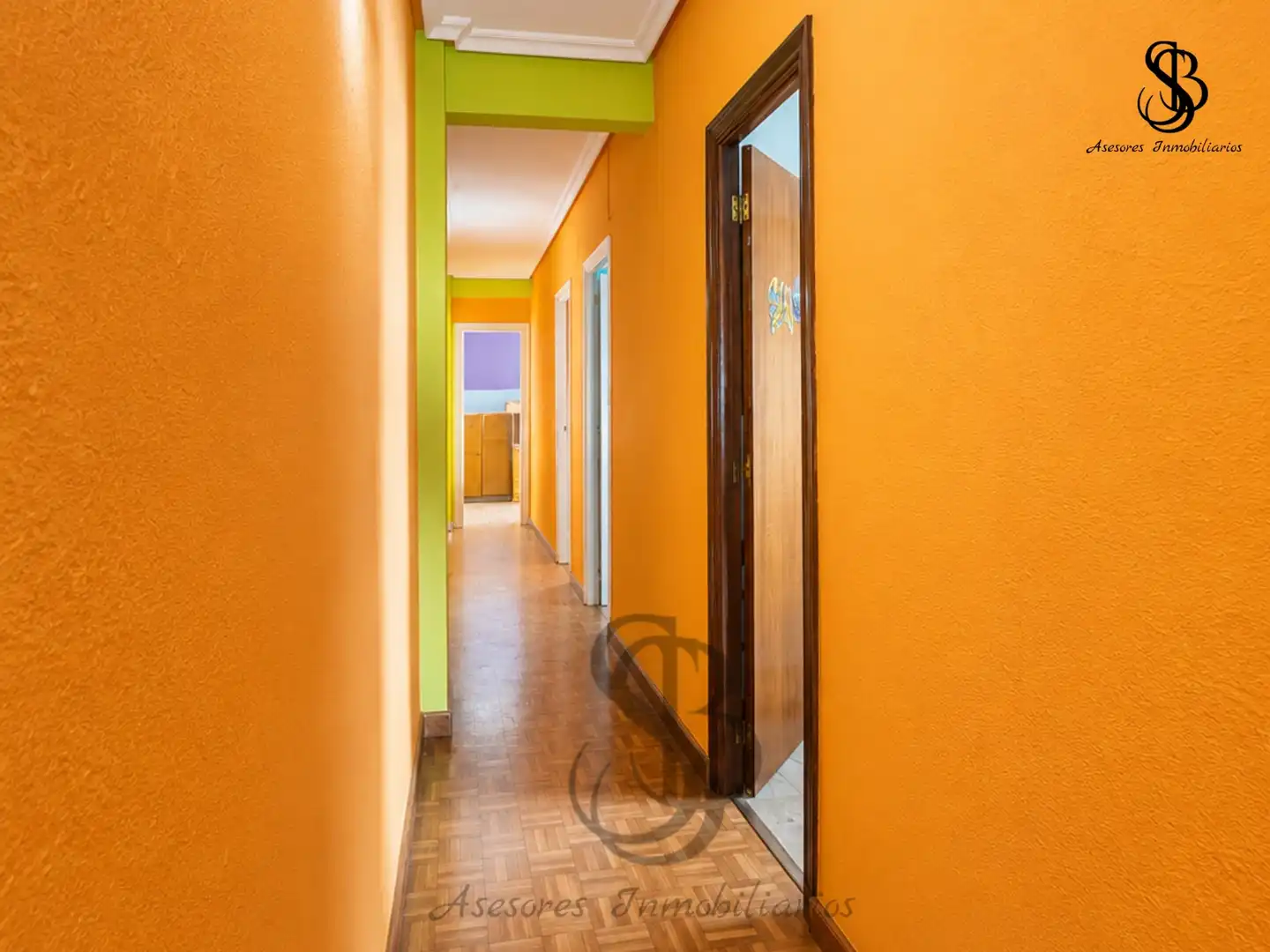 Attic for sale in Alicante / Alacant  with Air Conditioner, Heating and Storage room