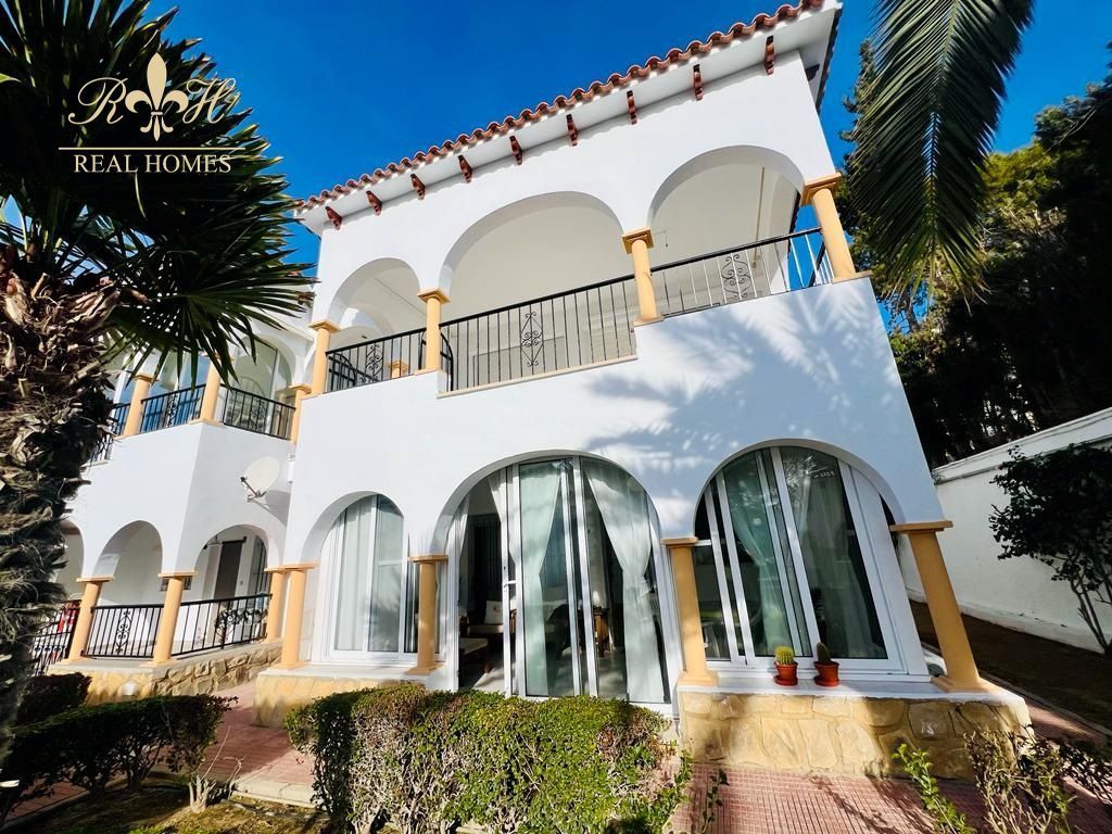 Exterior view of Flat to rent in L'Alfàs del Pi  with Air Conditioner, Terrace and Swimming Pool