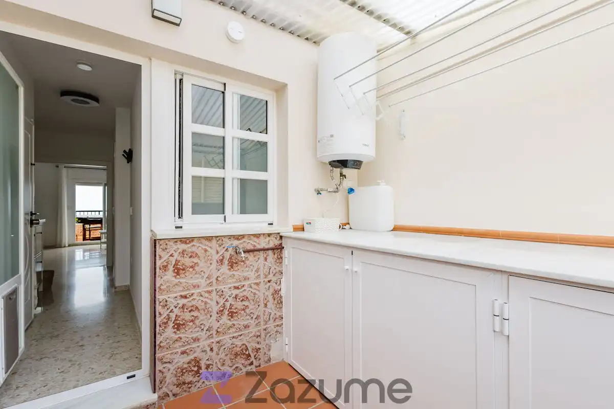 Cocina de Ático de alquiler en Vélez-Málaga con Aire acondicionado, Calefacción y Terraza