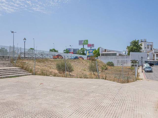 Terreno industrial en Venta en Calle Miguel Ángel Asturias, 2 en Castilleja de la Cuesta