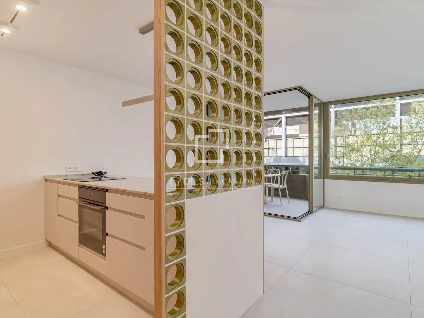 Außenansicht von Wohnung zum Verkauf in Barcelona mit Heizung, Terrasse und Abstellraum