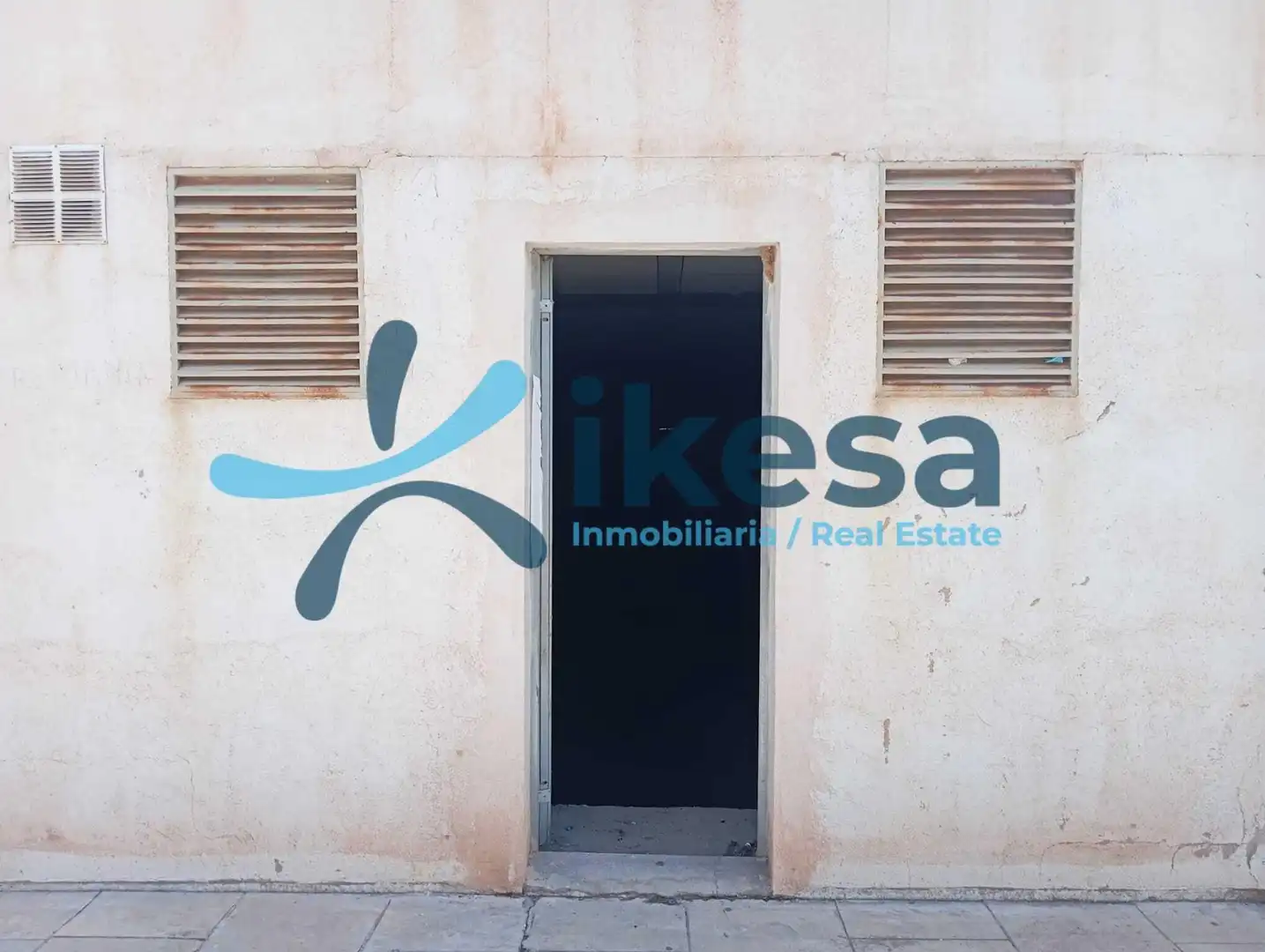 Local comercial en venda a Baza, imagen 2