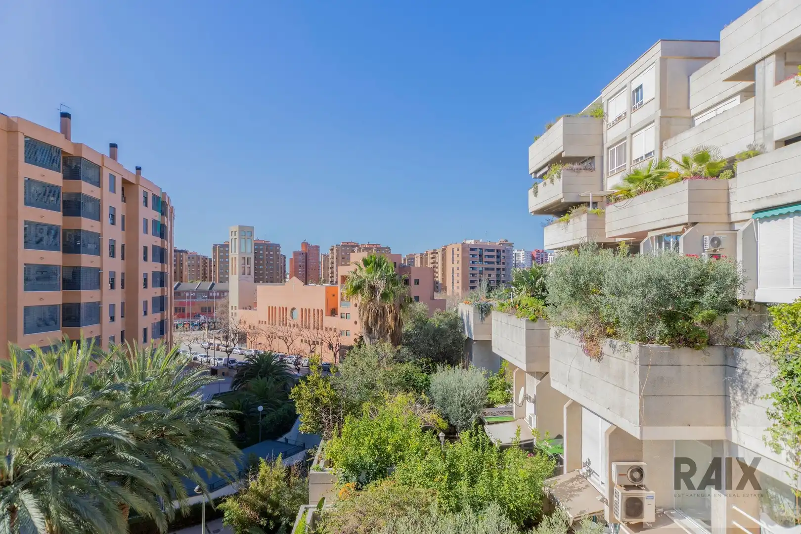 Vista exterior de Àtic en venda en Valencia amb Aire condicionat, Calefacció i Terrassa
