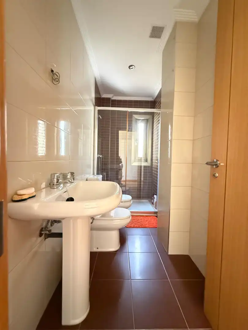 Badezimmer von Wohnungen zum Verkauf in O Grove   mit Heizung, Terrasse und Abstellraum