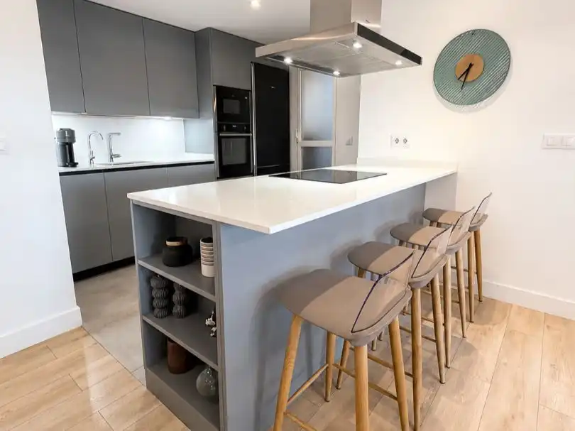 Küche von Wohnung zum Verkauf in Las Rozas de Madrid mit Klimaanlage, Terrasse und Schwimmbad