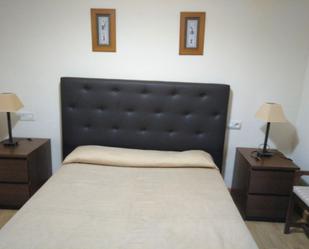 Dormitori de Apartament de lloguer en  Albacete Capital amb Parquet i Moblat