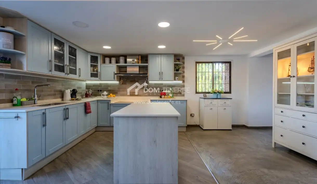 Cocina de Casa o chalet en venta en San Miguel de Abona con Jardín privado, Terraza y Trastero