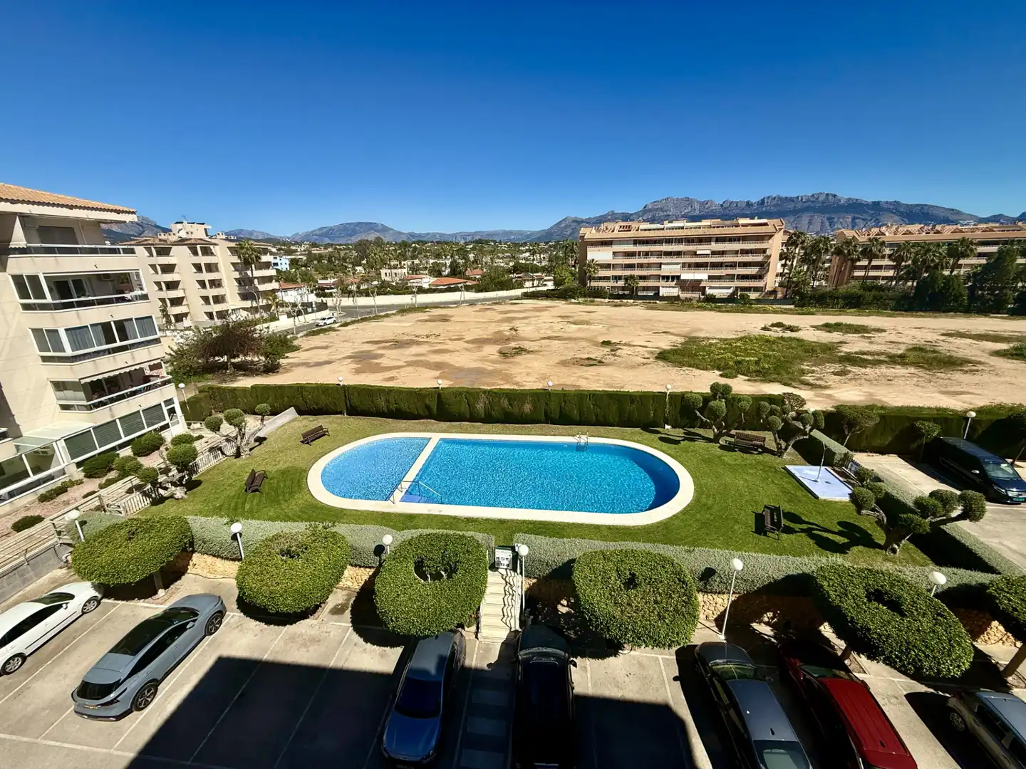 Piscina de Pis en venda en L'Alfàs del Pi amb Aire condicionat, Terrassa i Piscina comunitària
