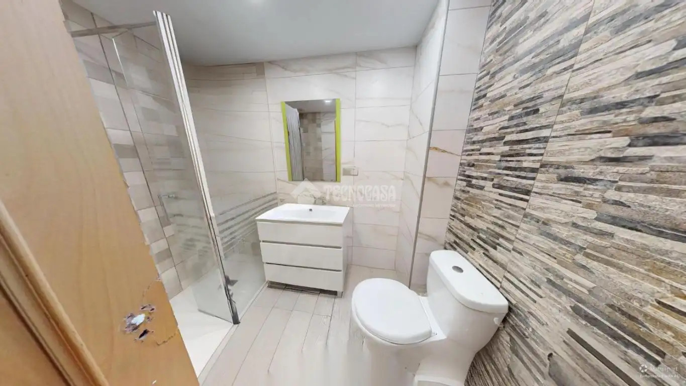 Baño de Piso en venta en Valencia con Balcón