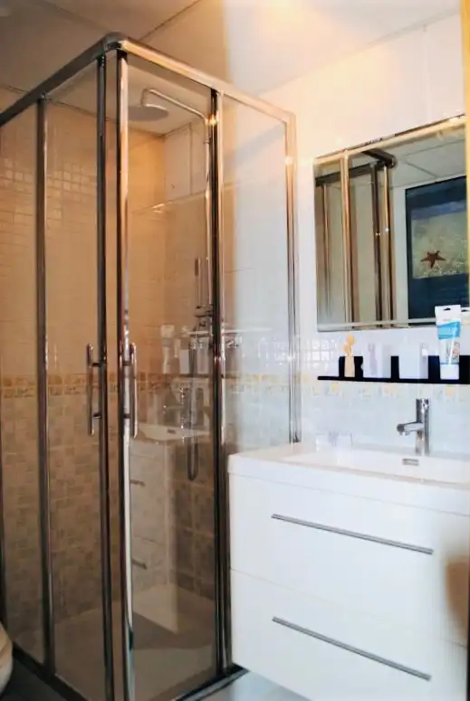 Badezimmer von Erdgeschoss zum Verkauf in Dénia mit Klimaanlage, Heizung und Terrasse