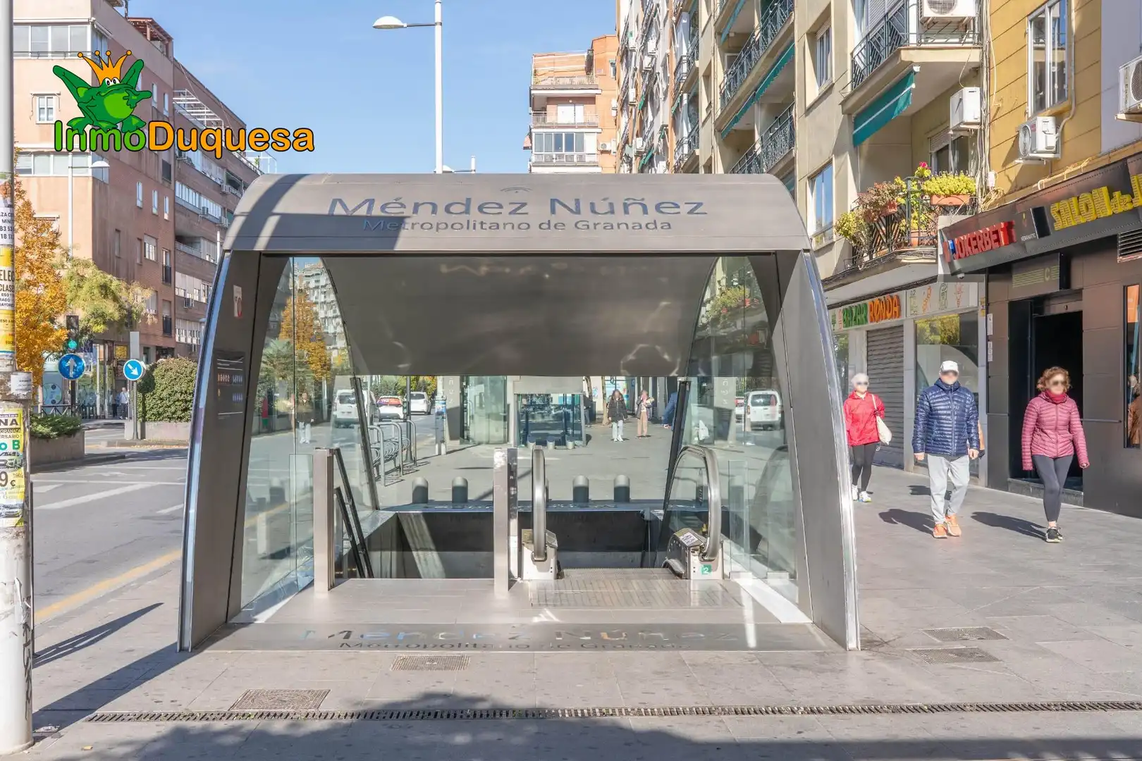 Vista exterior de Àtic en venda en Granada amb Parquet, Terrassa i Traster