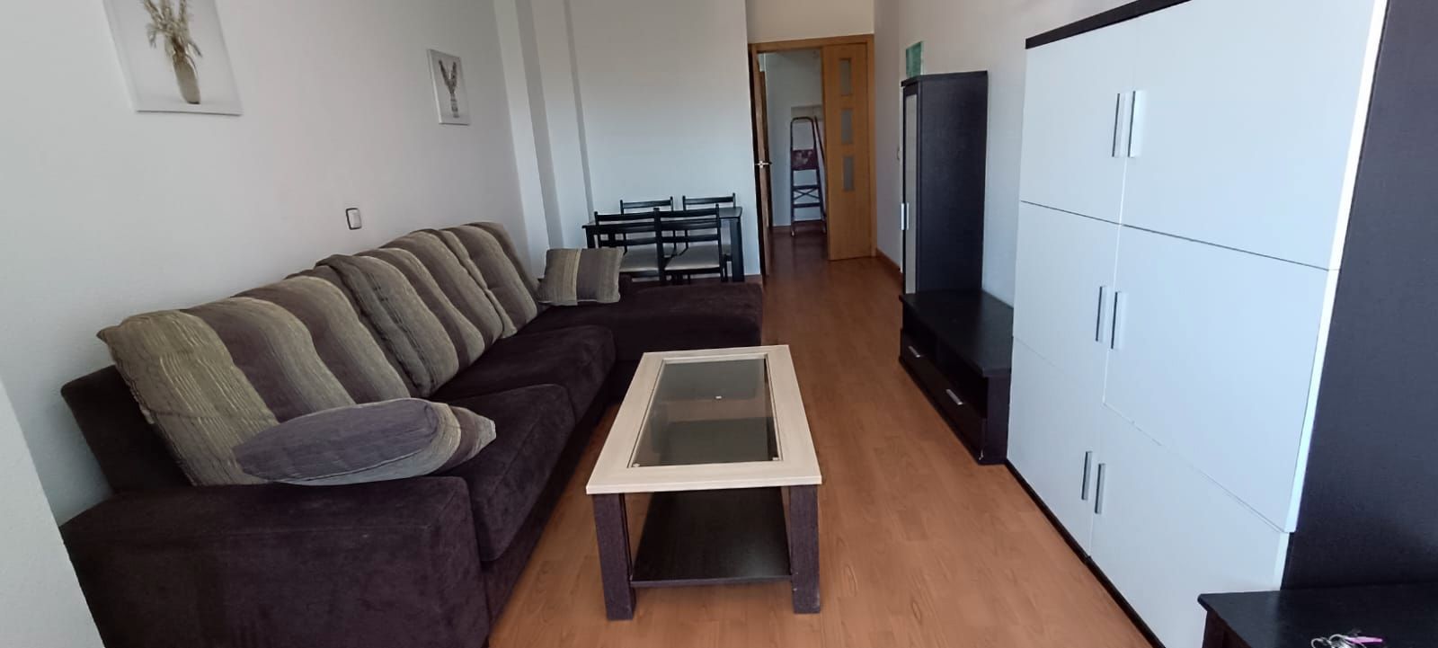 Living room of Apartment to rent in Badajoz Capital  with Parquet flooring, Furnished and Washing machine