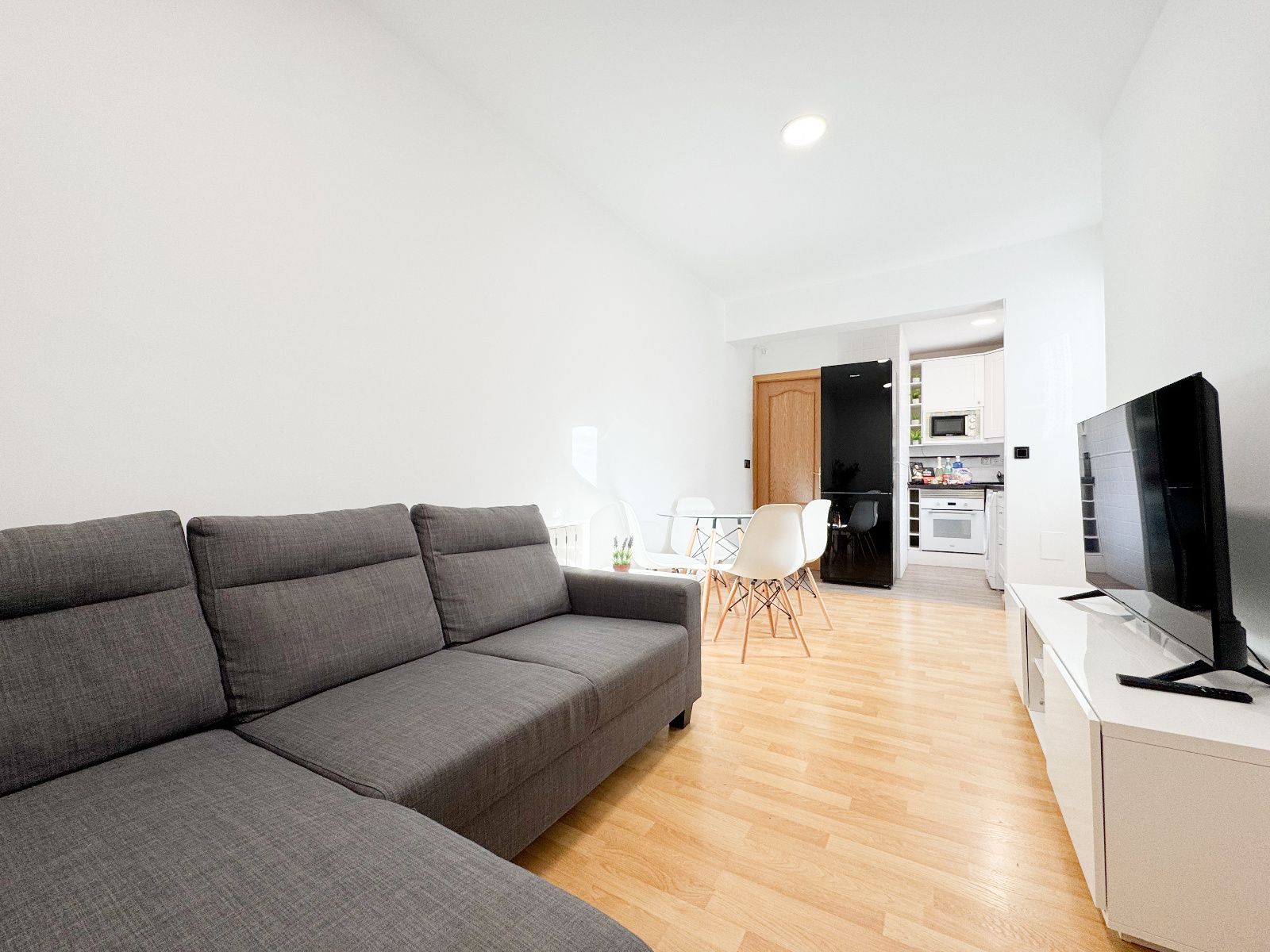 Living room of Attic to rent in  Madrid Capital  with Heating, Furnished and Pets allowed