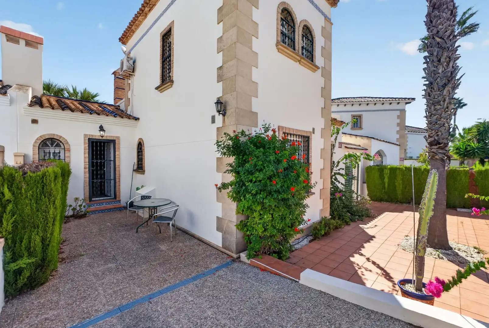 Außenansicht von Haus oder Chalet zum Verkauf in Orihuela