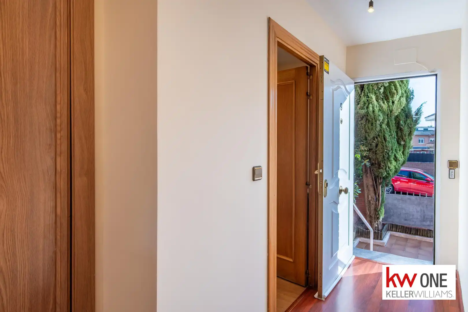 Casa adosada de alquiler en Pozuelo de Alarcón con Aire acondicionado, Calefacción y Jardín privado