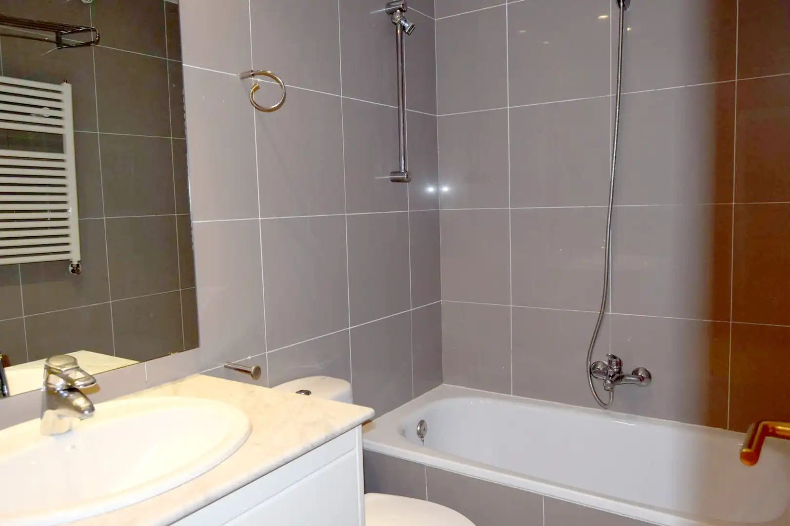 Bany de Pis en venda en Sant Cugat del Vallès amb Aire condicionat, Calefacció i Parquet