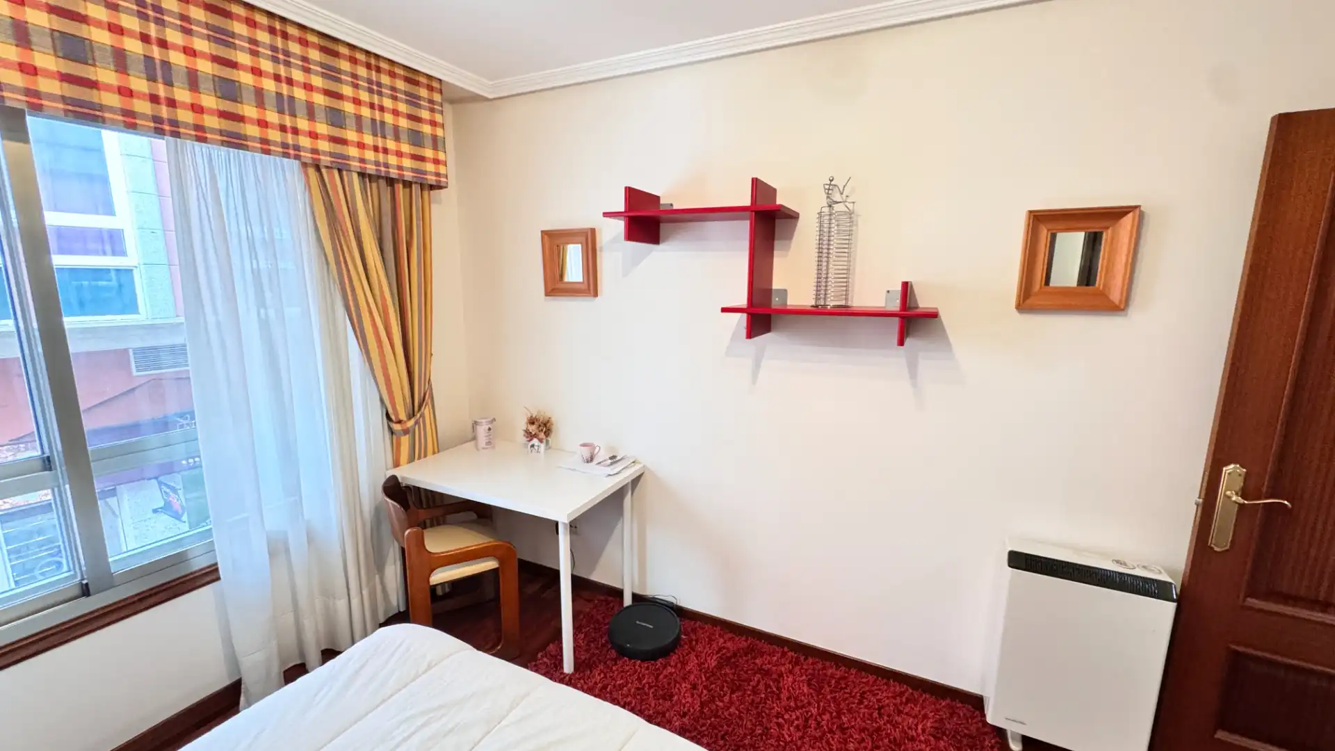 Schlafzimmer von Wohnung zum Verkauf in Arteixo mit Heizung, Parkett und Terrasse