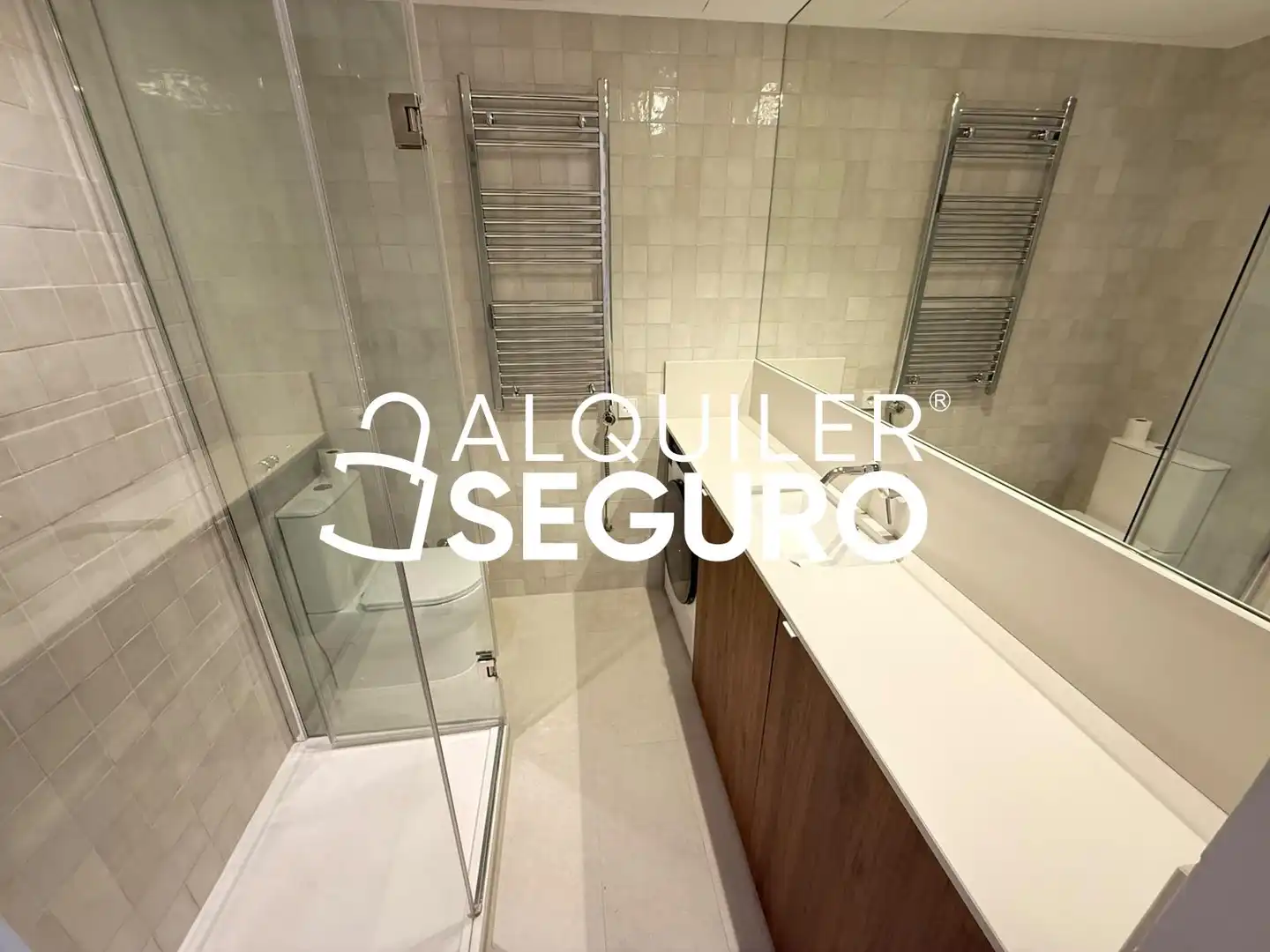 Badezimmer von Wohnung zur Miete in Barrio de Salamanca