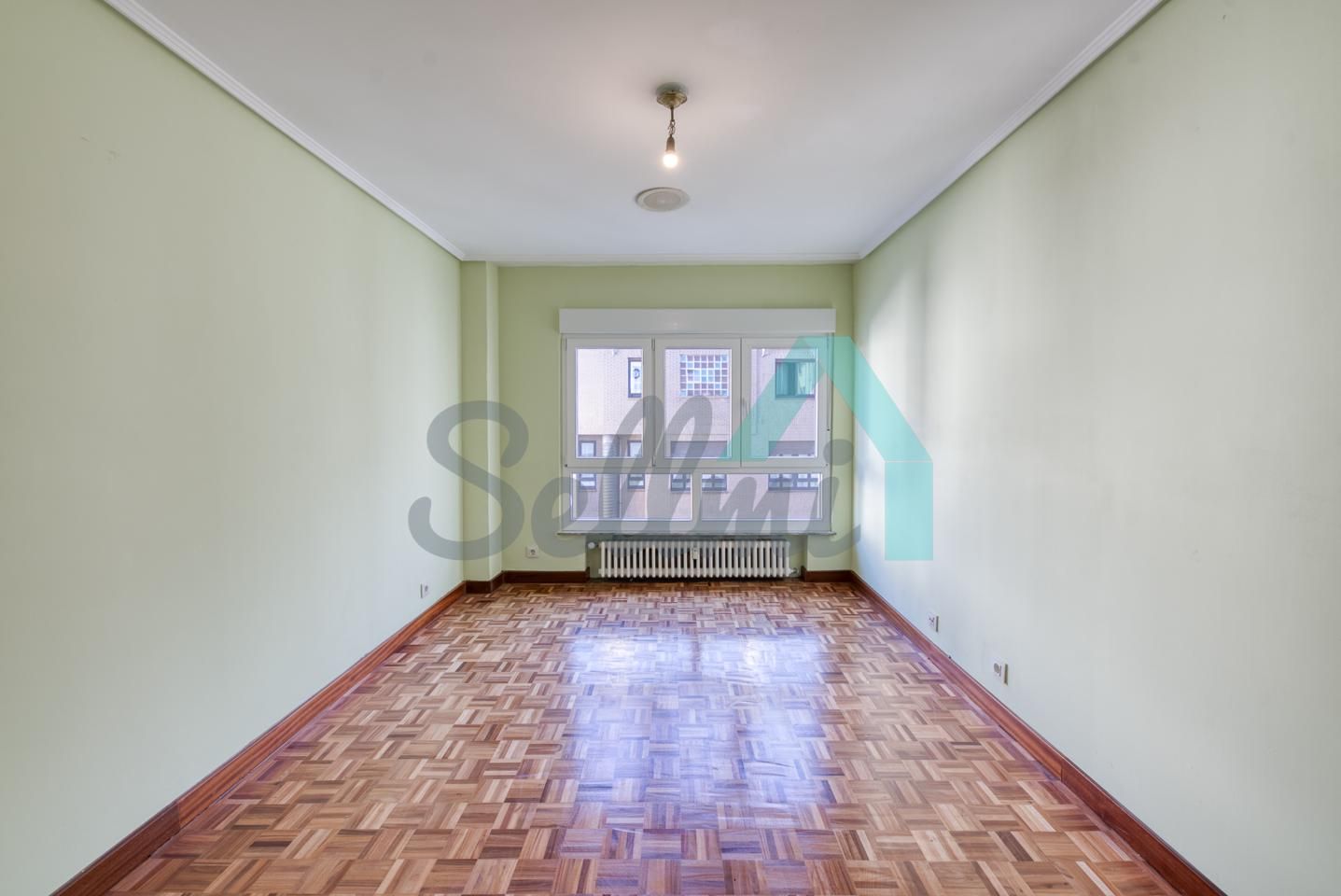 Bedroom of Flat for sale in Oviedo   with Heating and Parquet flooring