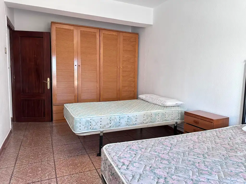 Bedroom of Flat for sale in Gijón   with Heating, Terrace and Furnished