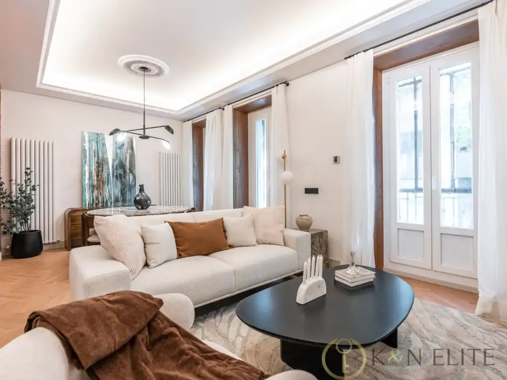 Piso con terraza en venta en Calle Alcantara