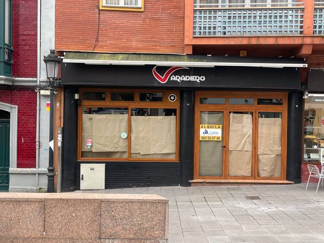 Local comercial en Alquiler en Calle Doctor Braulio Busto, 21 en Carreño