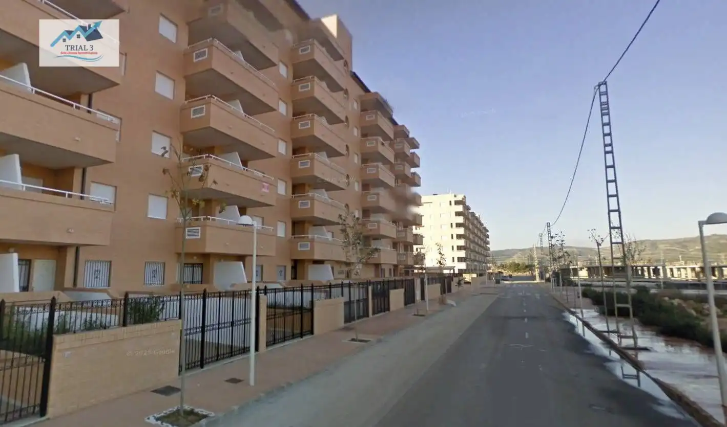 Vista exterior de Pis en venda en Cabanes amb Terrassa i Piscina comunitària