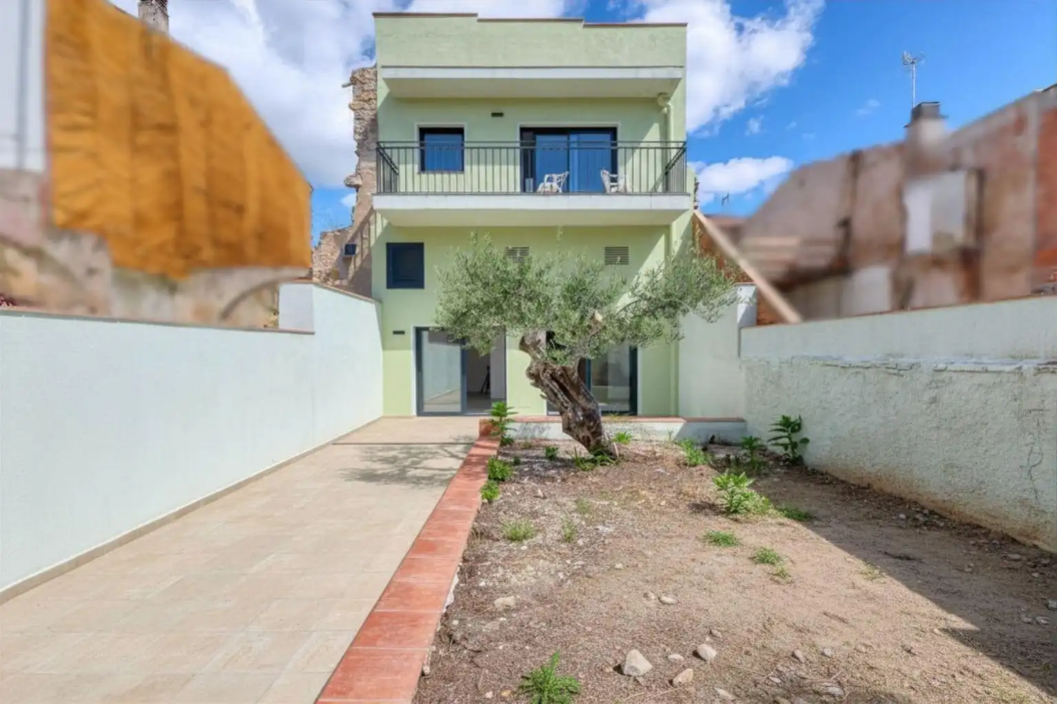 Exterior view of Ground floor for sale in Figueres  with Private garden, Terrace and Storage room