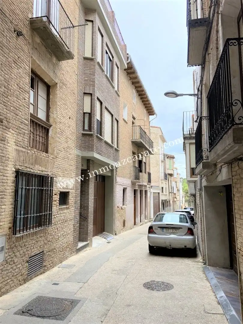 Vista exterior de Casa o xalet en venda en Lerín amb Moblat i Balcó