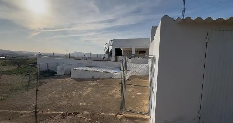 Xalet amb piscina en venda a Almansa, imagen 2