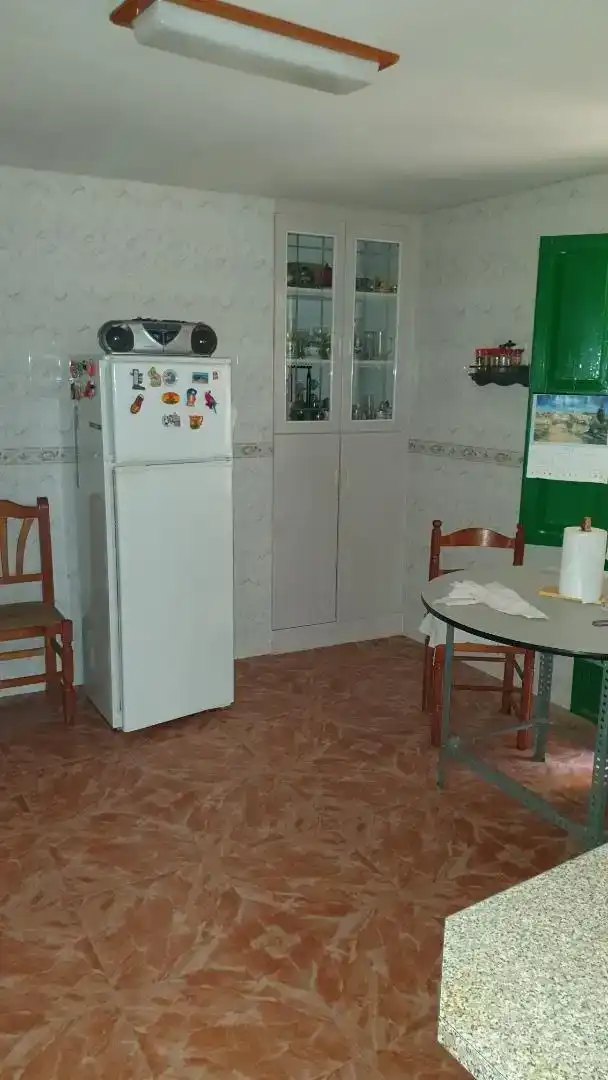 Cuina de Finca rústica en venda en Luna amb Moblat, Forn i Rentadora