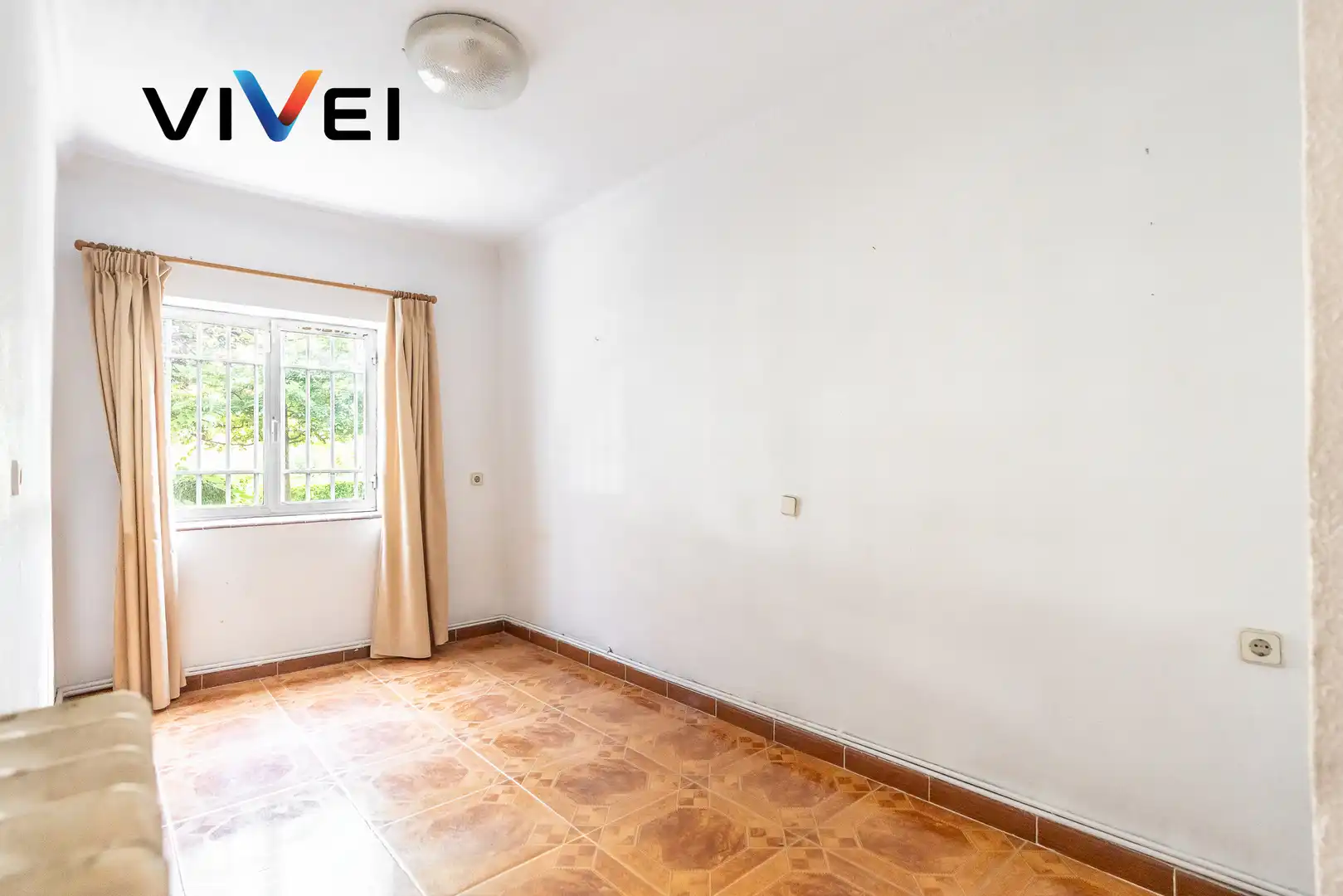Schlafzimmer von Erdgeschoss zum Verkauf in Madrid mit Heizung