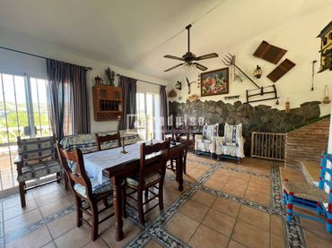 Casa con piscina en venta en Diseminados